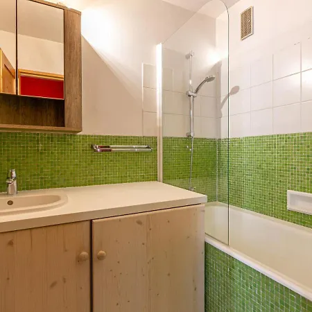 3 Pièces Avec Balcon, Wifi, Acceptant Animaux, Au Centre De - Fr-1-694-252 Appartamento Val-dʼIsère